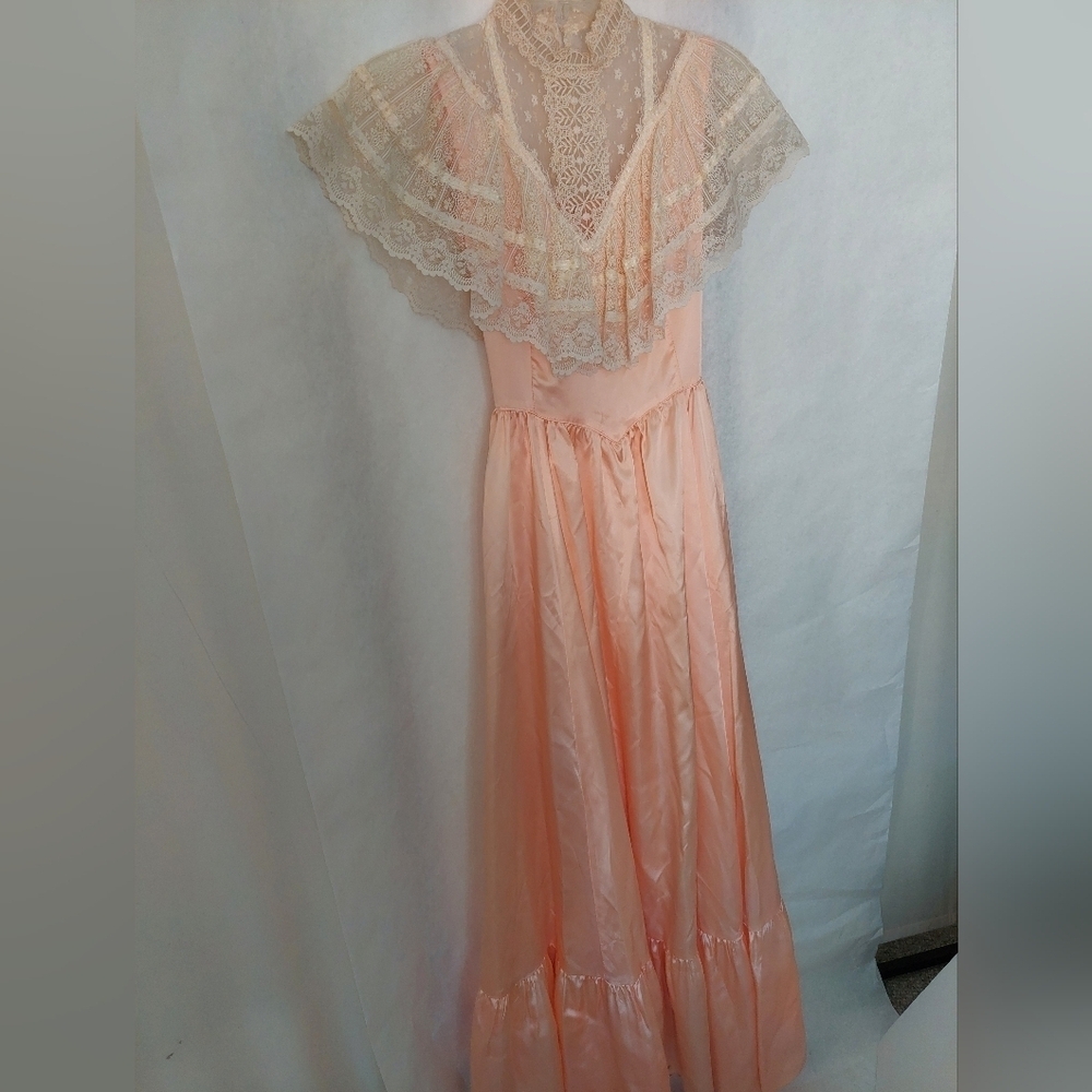 Gunne Sax Romantic Renaissance Bridal Peach Maxi Dress with Lace Capelet